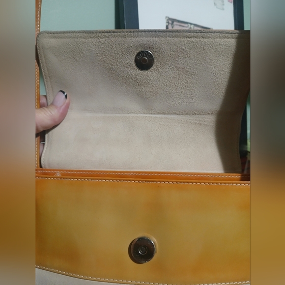GUCCI Vintage Shoulder Bag - Picture 12 of 16